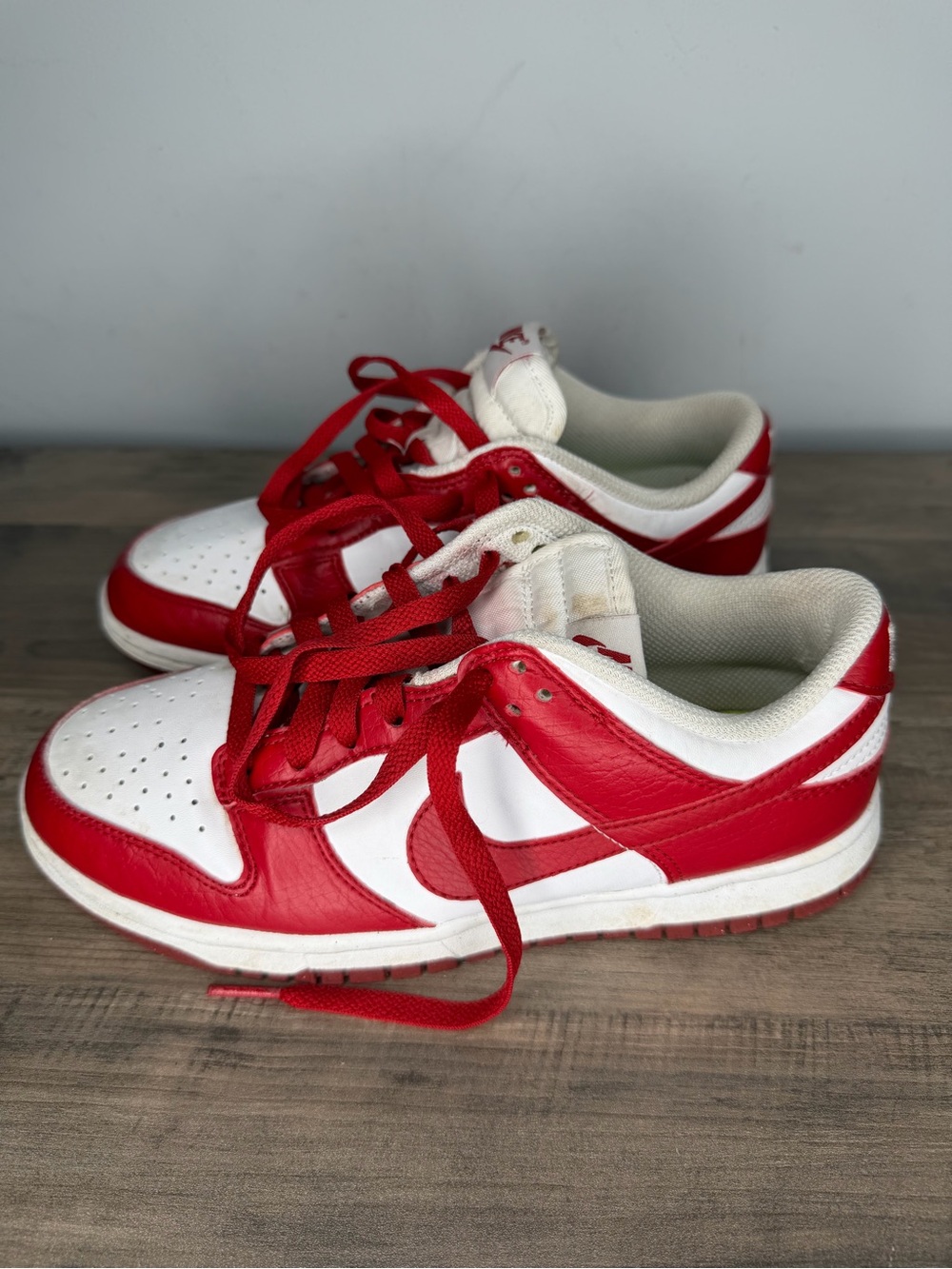 Nike dunk red white sneakers tennis shoes size 6.5